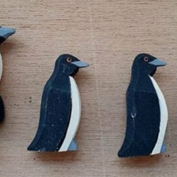 4 Pinguine geschnitzt Erzgebirge