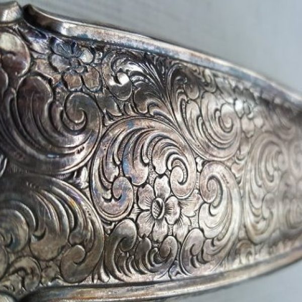 Antike Kleiderbürste 800er Silber