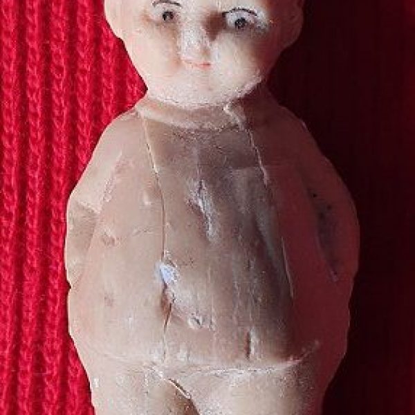 Antike kleine Puppe aus Seife