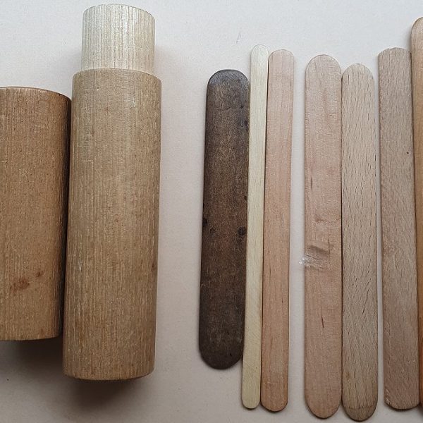 alte Holzstäbchen zum Häkeln