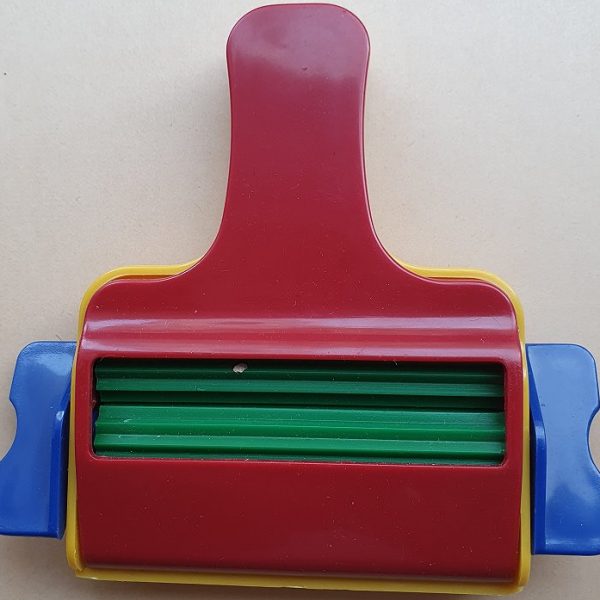 unbenutzter unbeschädigter Papier Ribbler