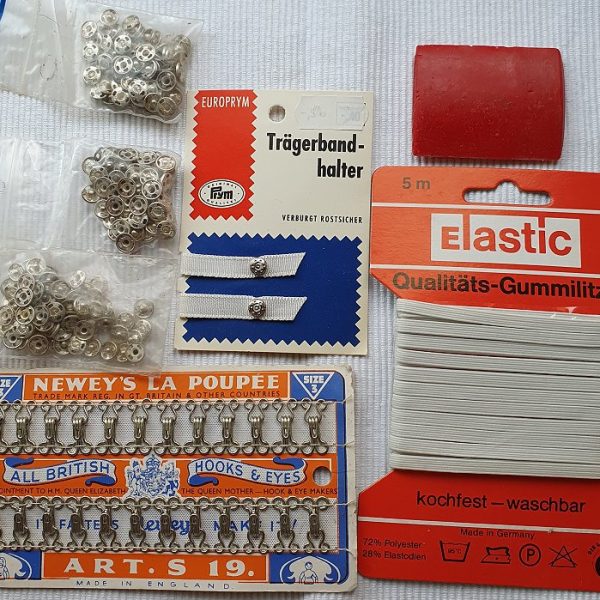 Konvolut verschiedene alte Kurzwaren