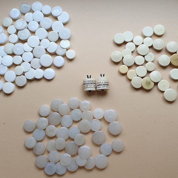 alte Bettwäscheknöpfe ohne Nähen