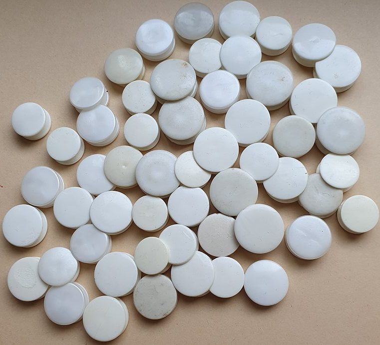 alte Bettwäscheknöpfe ohne Nähen – Bild 3