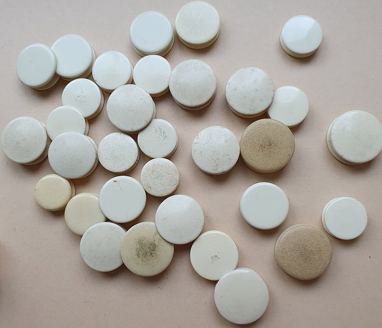 alte Bettwäscheknöpfe ohne Nähen – Bild 4