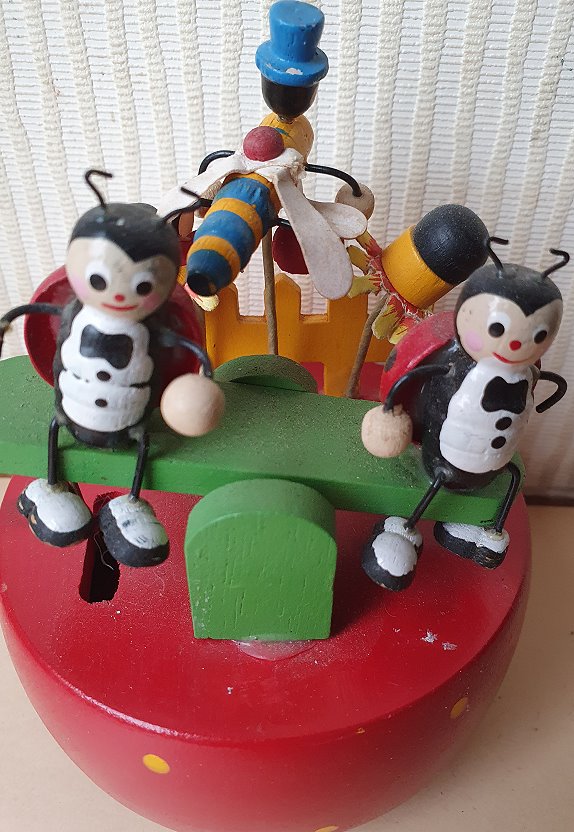 alte Spieluhr "Frühling"