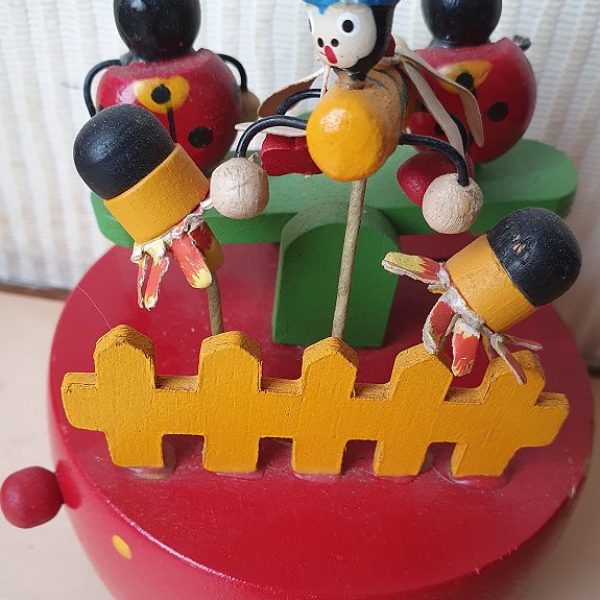 alte Spieluhr "Frühling"